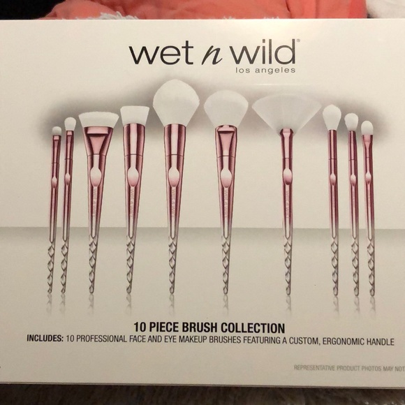 wet n wild Other - Wet n wild 10 piece brush collection 5 available